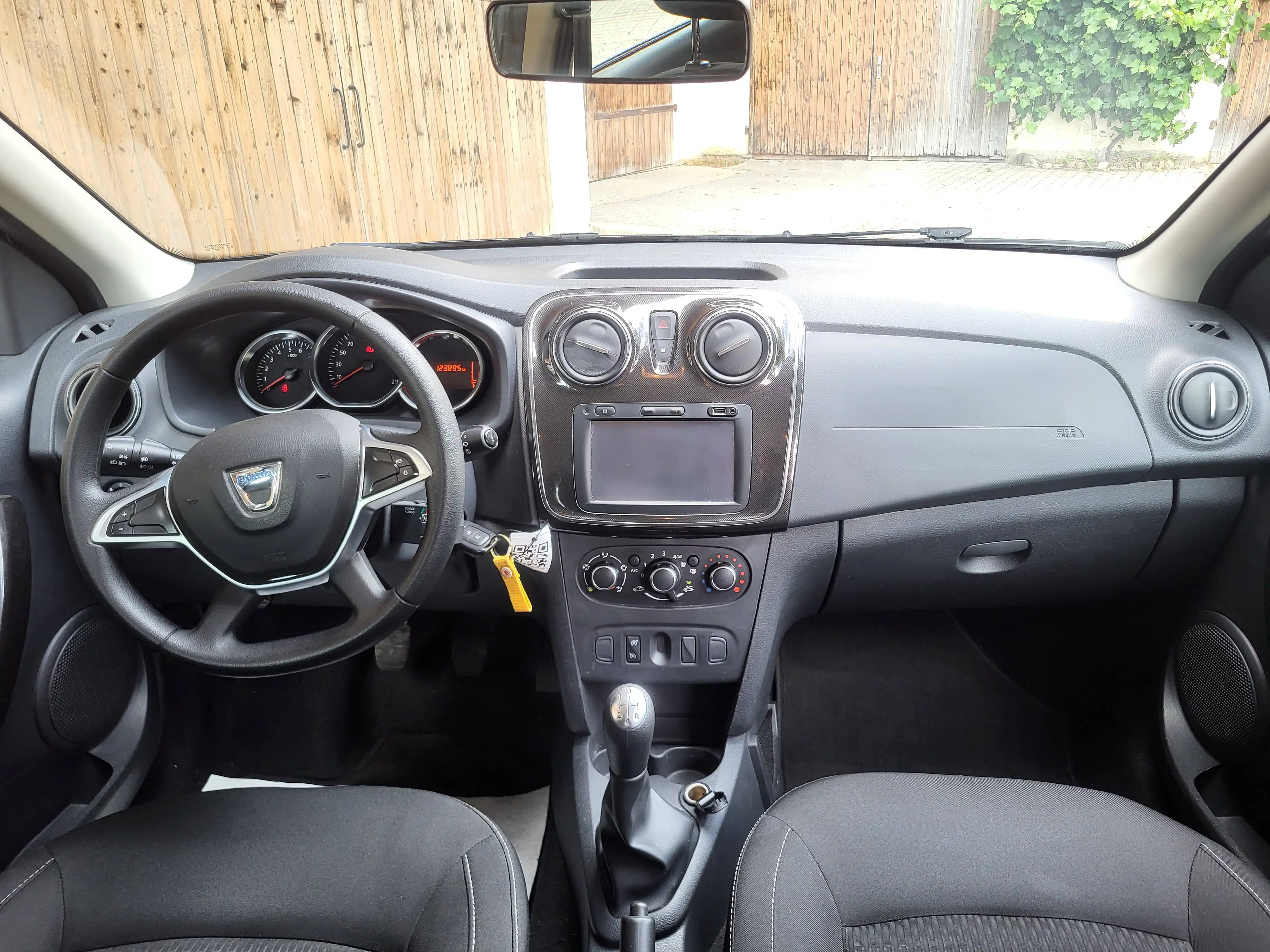 Dacia Logan Comfort — photo 10