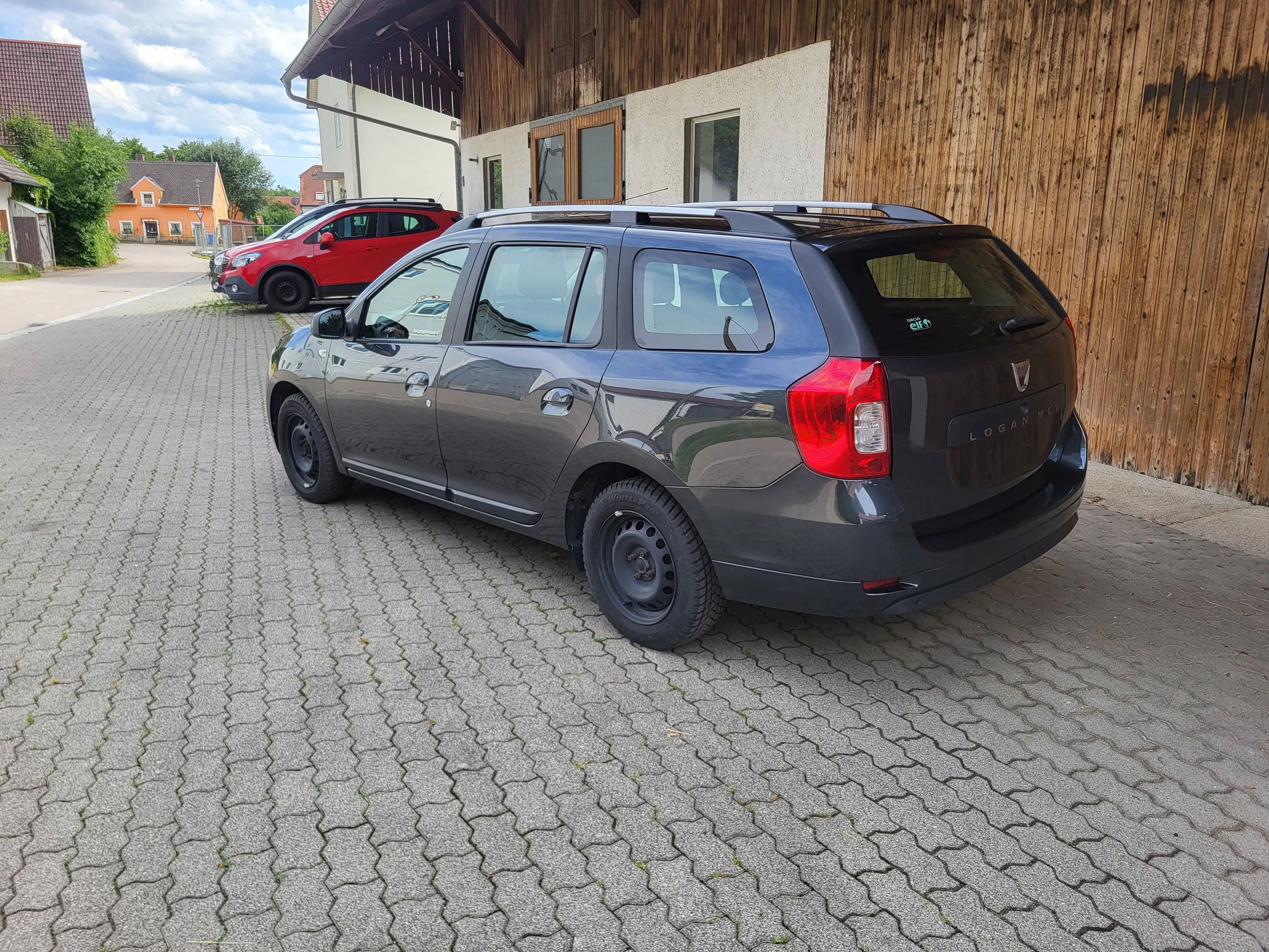 Dacia Logan Comfort — photo 3
