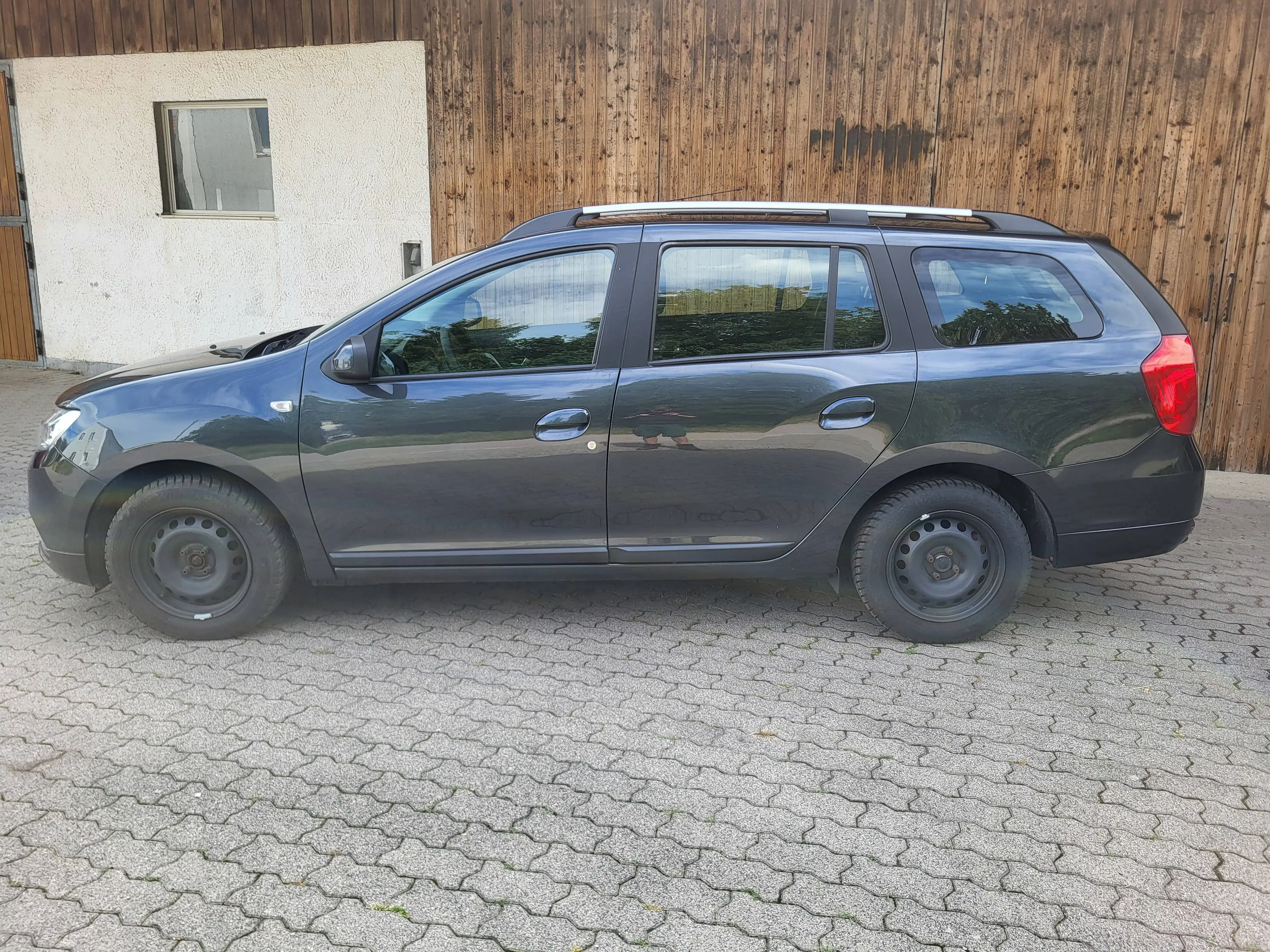 Dacia Logan Comfort — photo 2