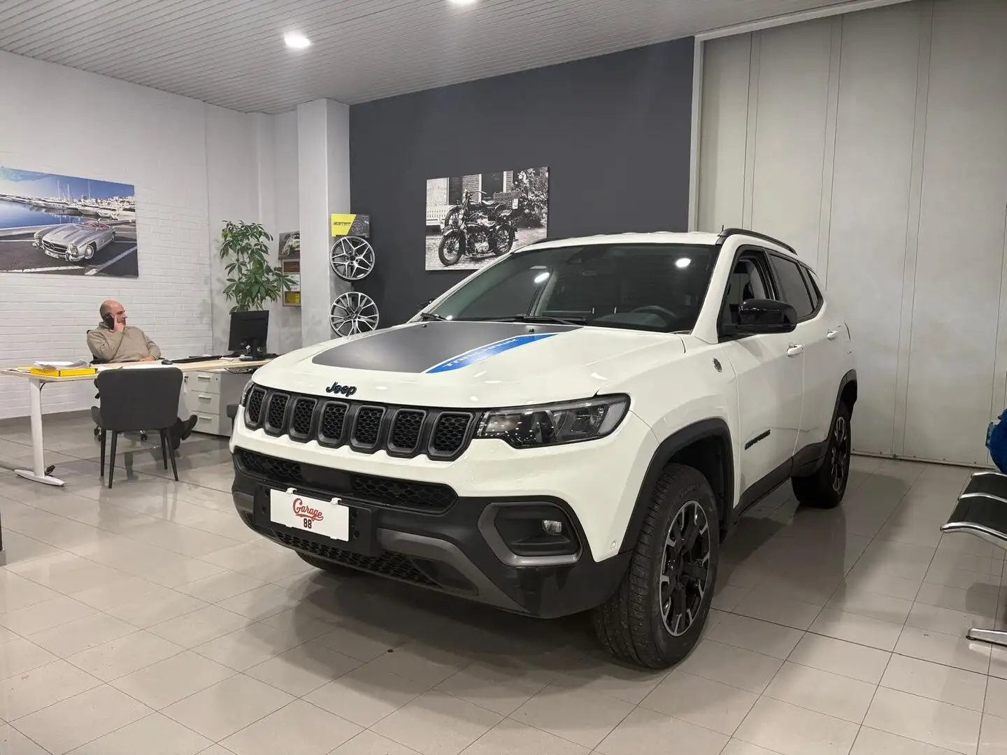 Jeep Compass 1.3 turbo t4 phev Upland 4xe auto Weiß - 1