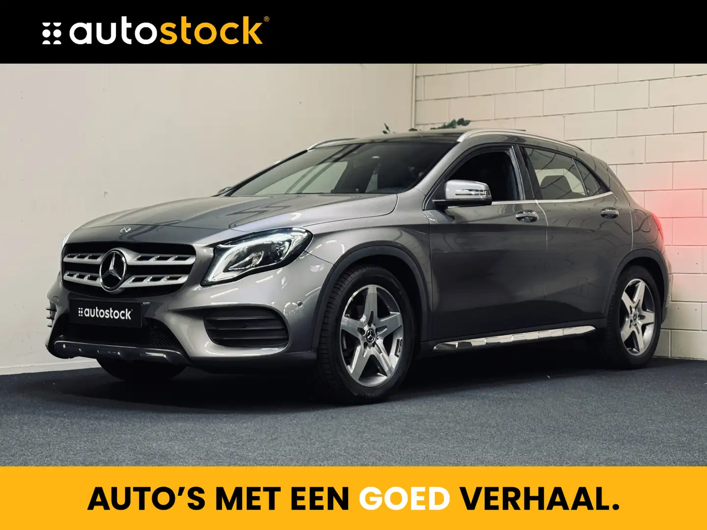 Mercedes-Benz GLA 180 AMG Line | Panorama | NAP | BTW Gris - 1
