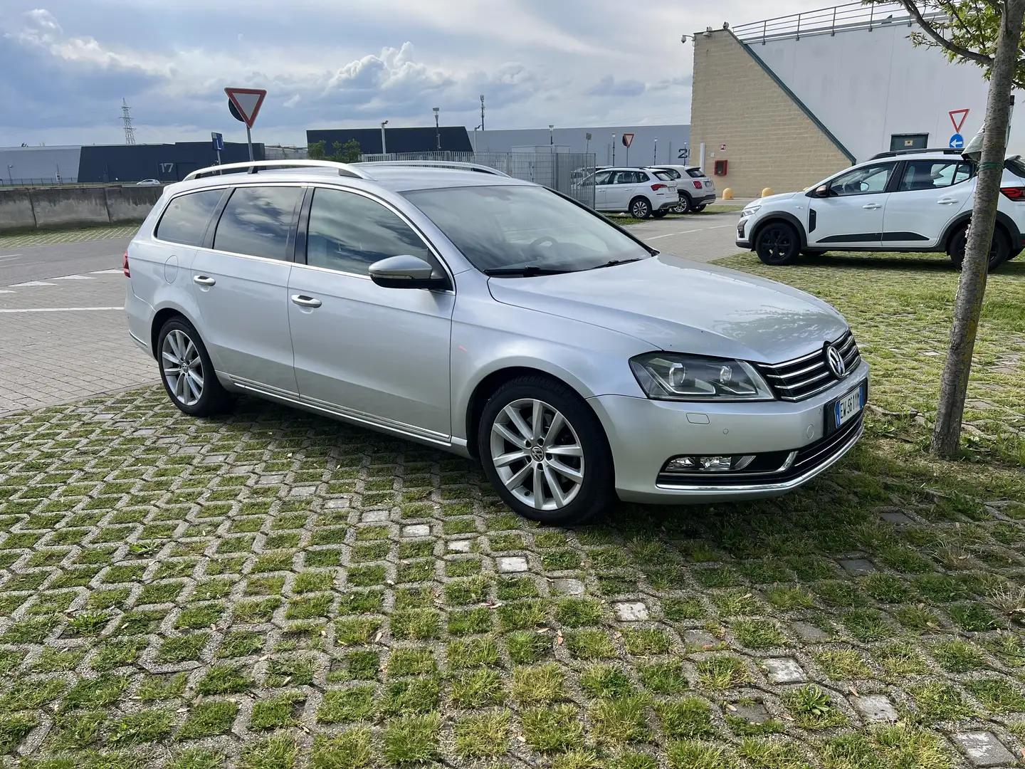Volkswagen Passat Variant 2.0 tdi Comfortline Business - 2
