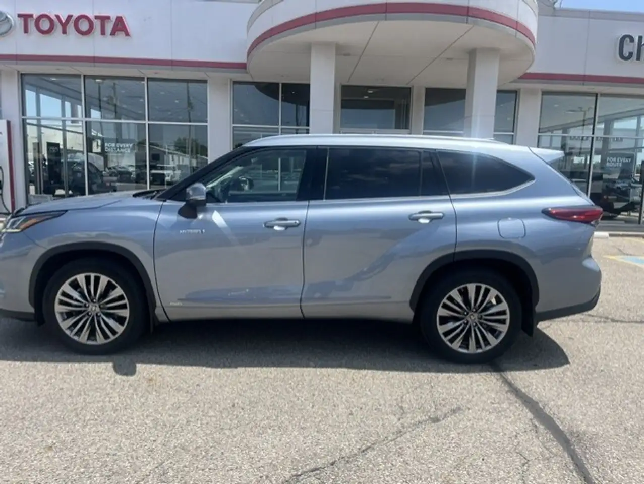 Toyota Highlander снимка Toyota Highlander