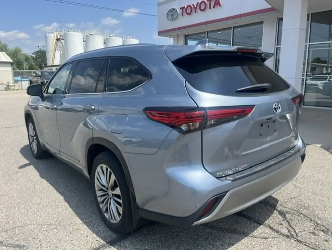 Toyota Highlander снимка Toyota Highlander