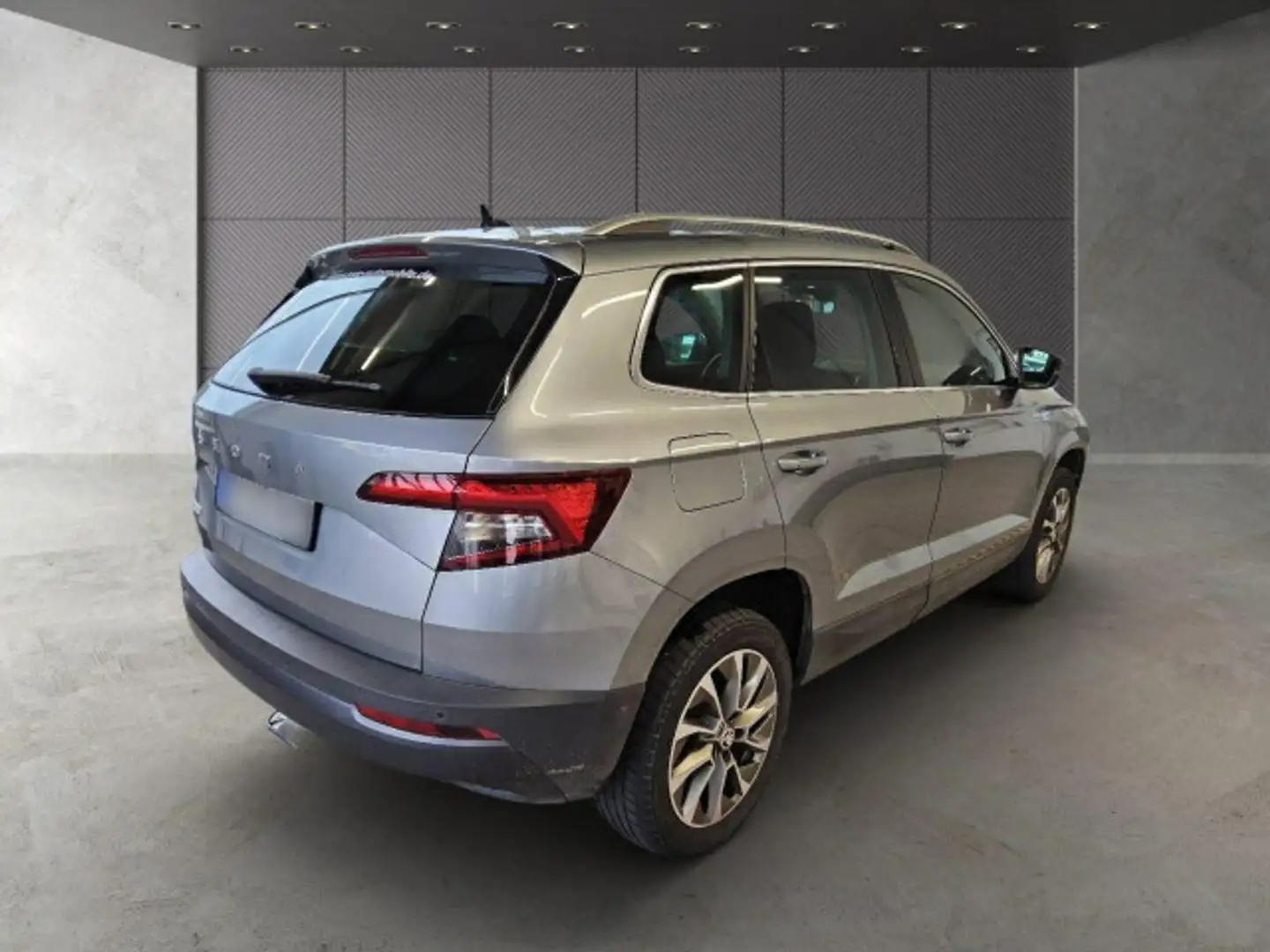 Skoda Karoq Clever 1.5 TSI DSG LED Navi RFK ACC AHK Grau - 2