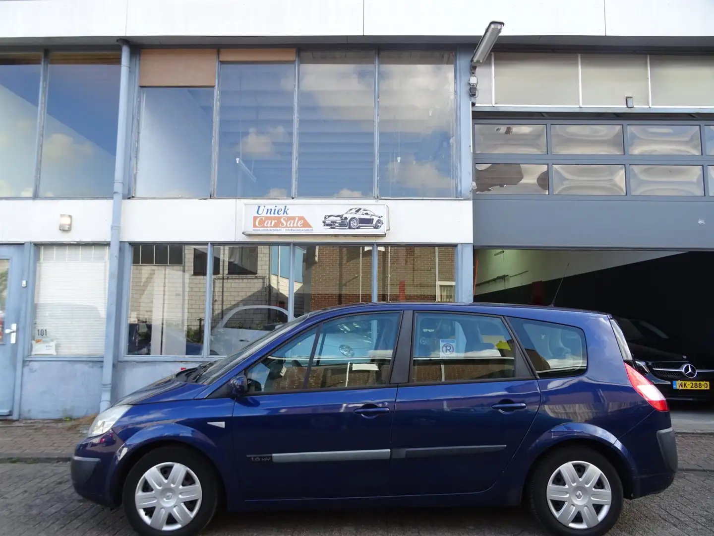 Renault Grand Scenic 1.6-16V Dynamique Comfort Blauw - 2