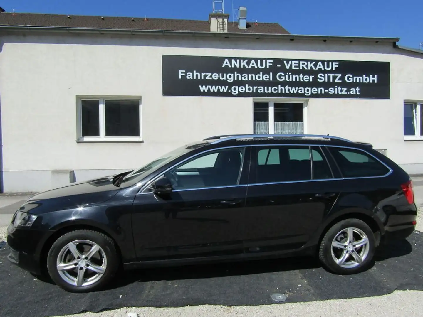 Skoda Octavia Elegance Schwarz - 2