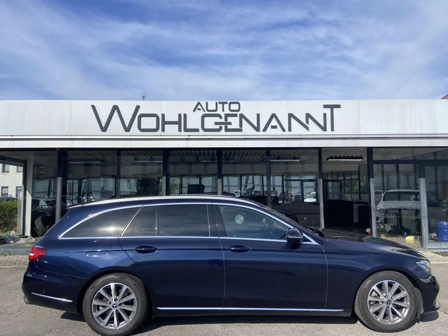 Mercedes-Benz E 220 d (213.204) Kombi Aut. Blau - 2