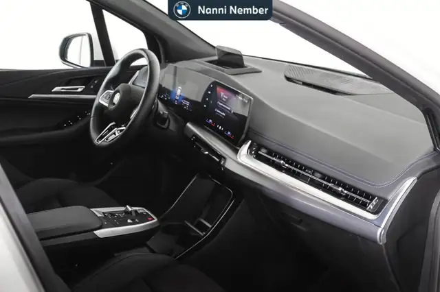 BMW 2 Series view 8