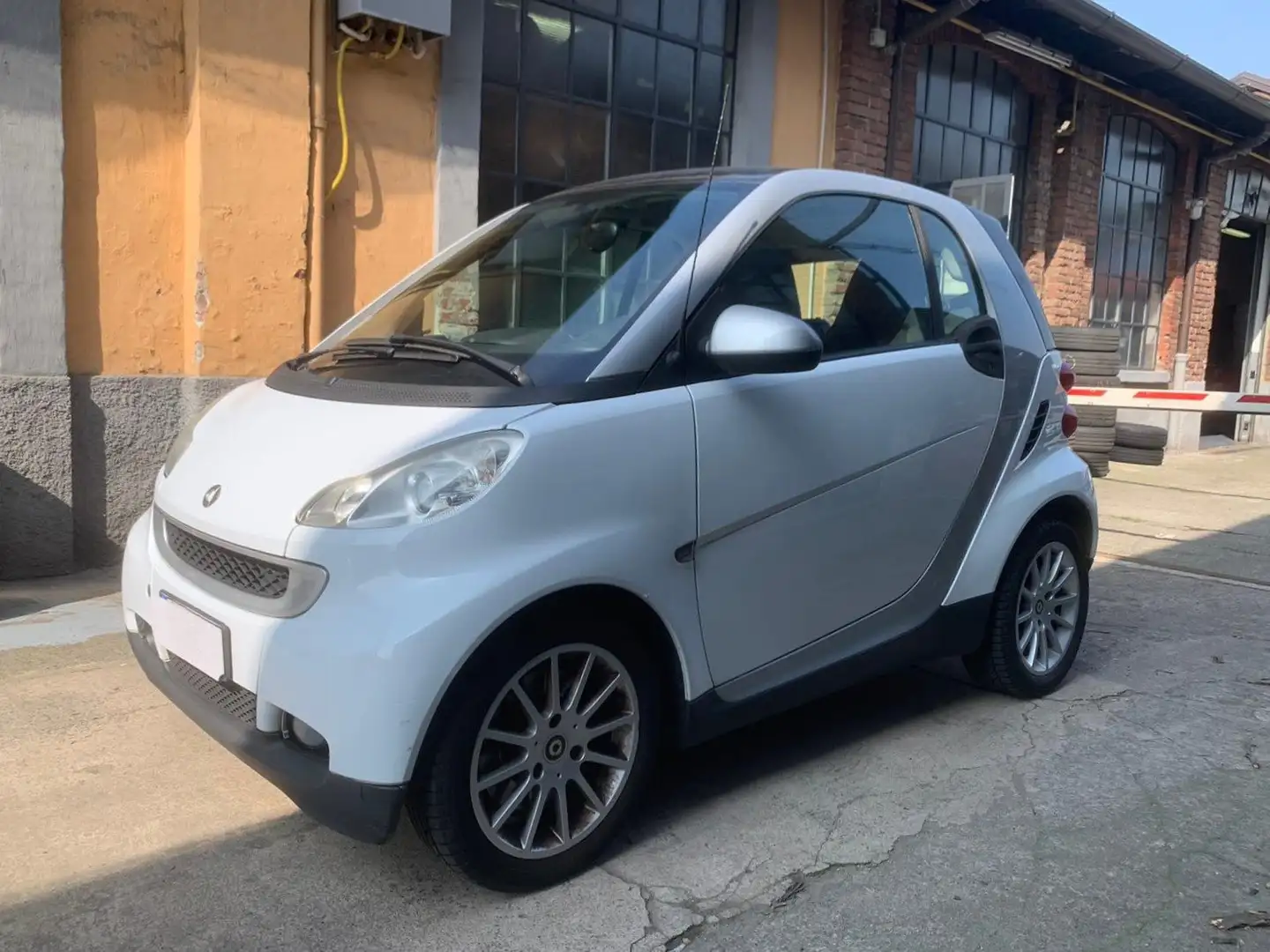 smart forTwo 1.0 Pulse 84cv *TETTO PANORAMICO* Wit - 1