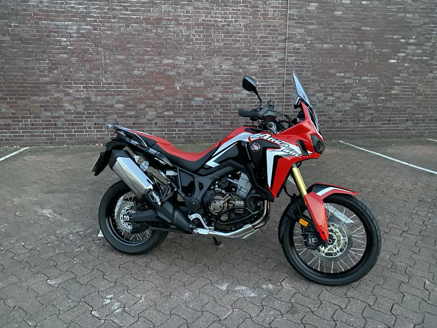 Honda CRF 1000 Africa Twin DCT Automatik Navi Griffheizung Piros - 1