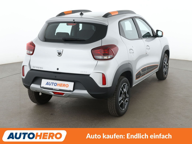 Dacia Spring electric drive 33 kW Comfort Plus Aut.*CAM*NAVI* — photo 6