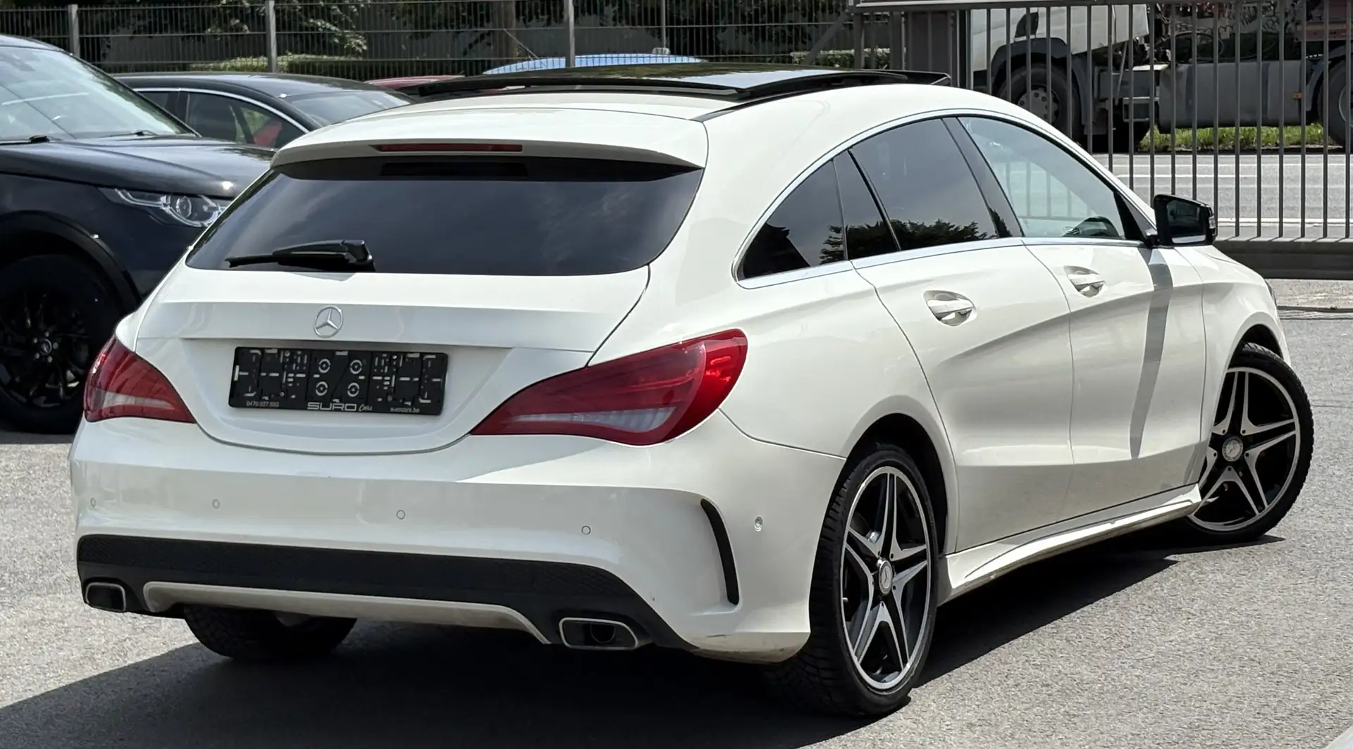 Mercedes-Benz CLA 200 Pack AMG Blanc - 2