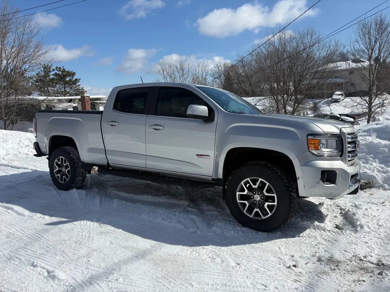 GMC Canyon снимка GMC Canyon