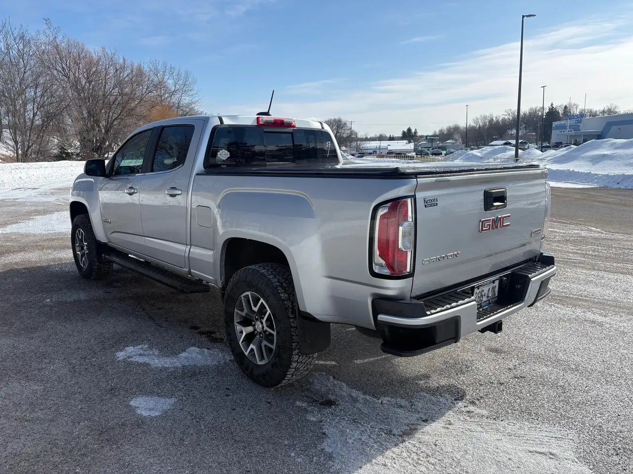 GMC Canyon снимка GMC Canyon