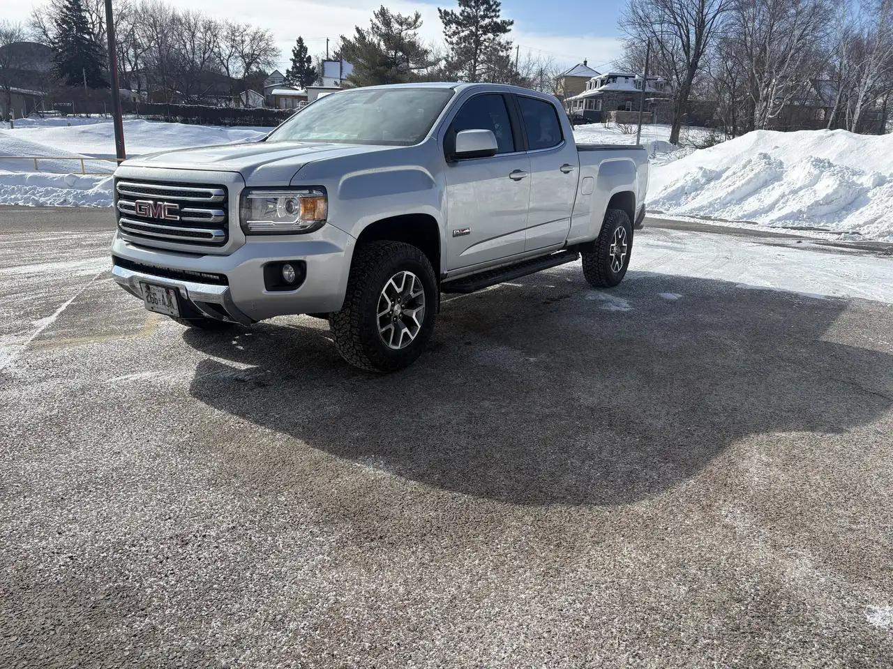 GMC Canyon снимка GMC Canyon