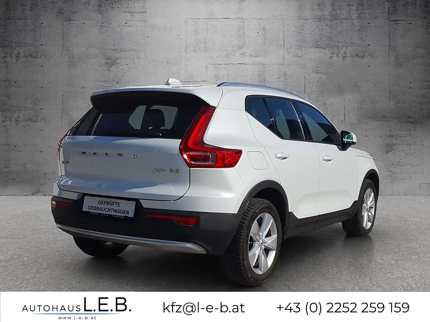 Volvo XC40 B3 Core Aut. Weiß - 2