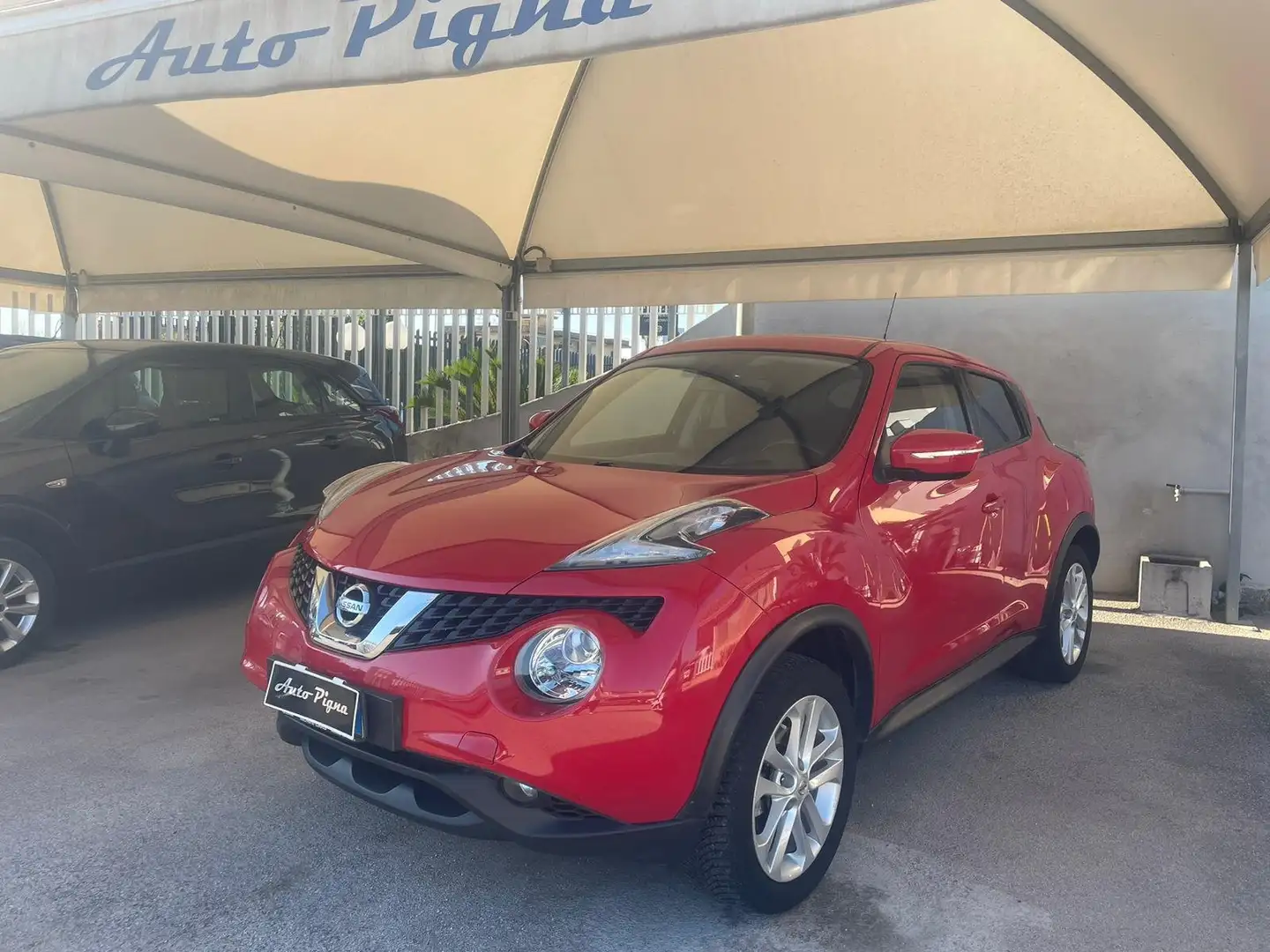 Nissan Juke Juke I 2015 1.6 Visia Gpl 115cv E6 Rood - 1