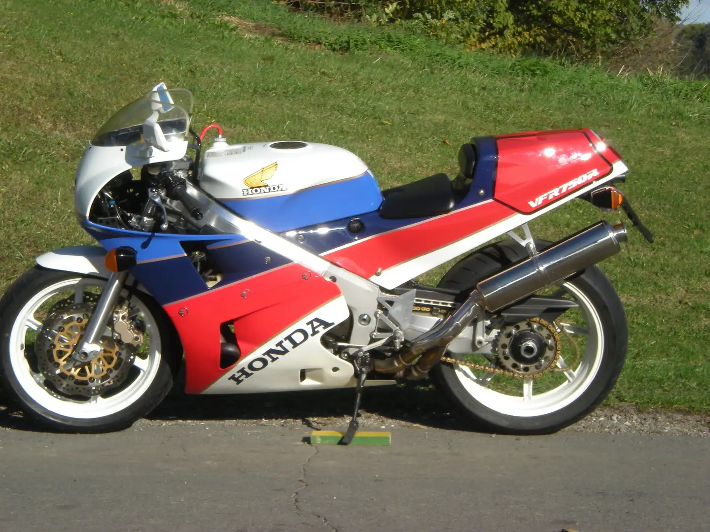 Honda VFR 750 RC 30 - 1