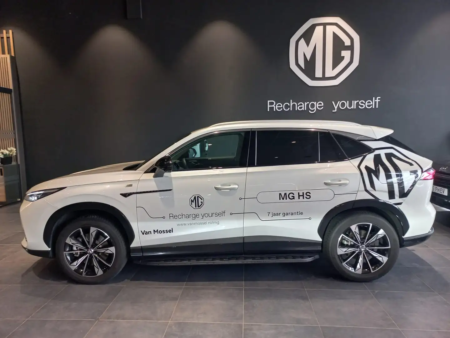 MG HS 1.5 PHEV Aut. Luxury | Leder | Navi | 360 Camera | Blanc - 2
