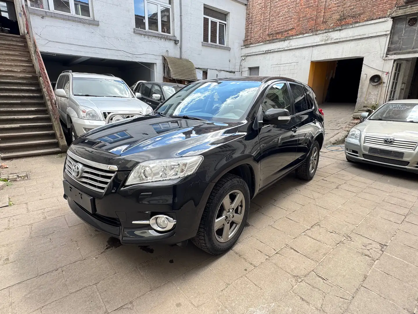 Toyota RAV 4 Noir - 1