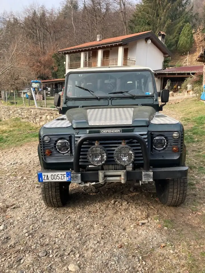 Land Rover Defender