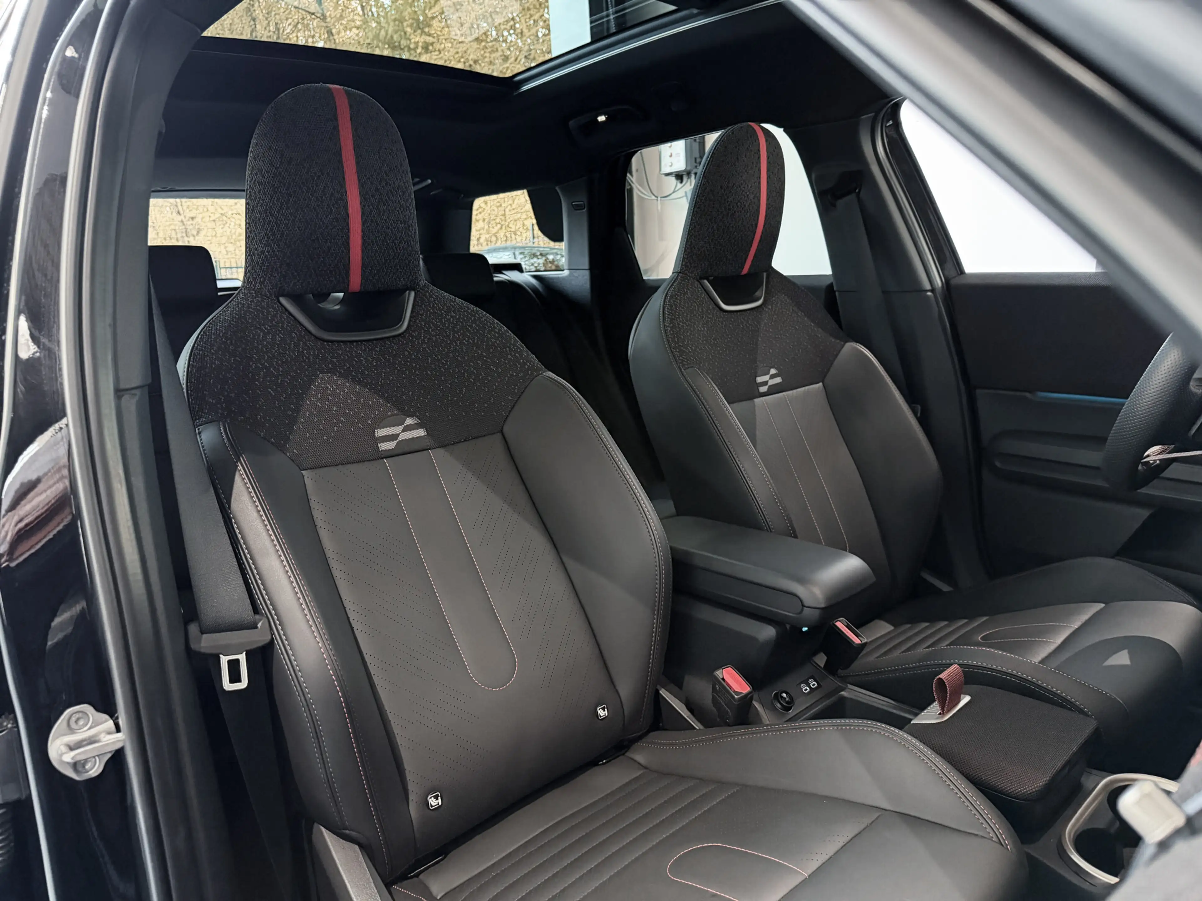 MINI John Cooper Works Countryman Mini 2.0 JCW ALL4 XL |Trekhaak|H/K|Panorama|Camera — photo 33