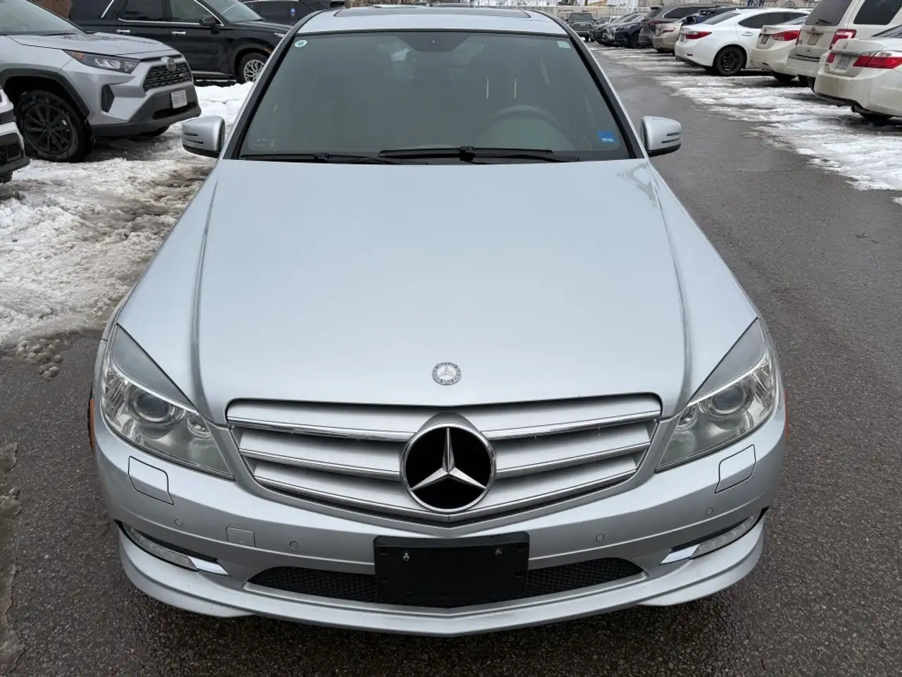 Mercedes-Benz C-Class снимка Mercedes-Benz C-Class