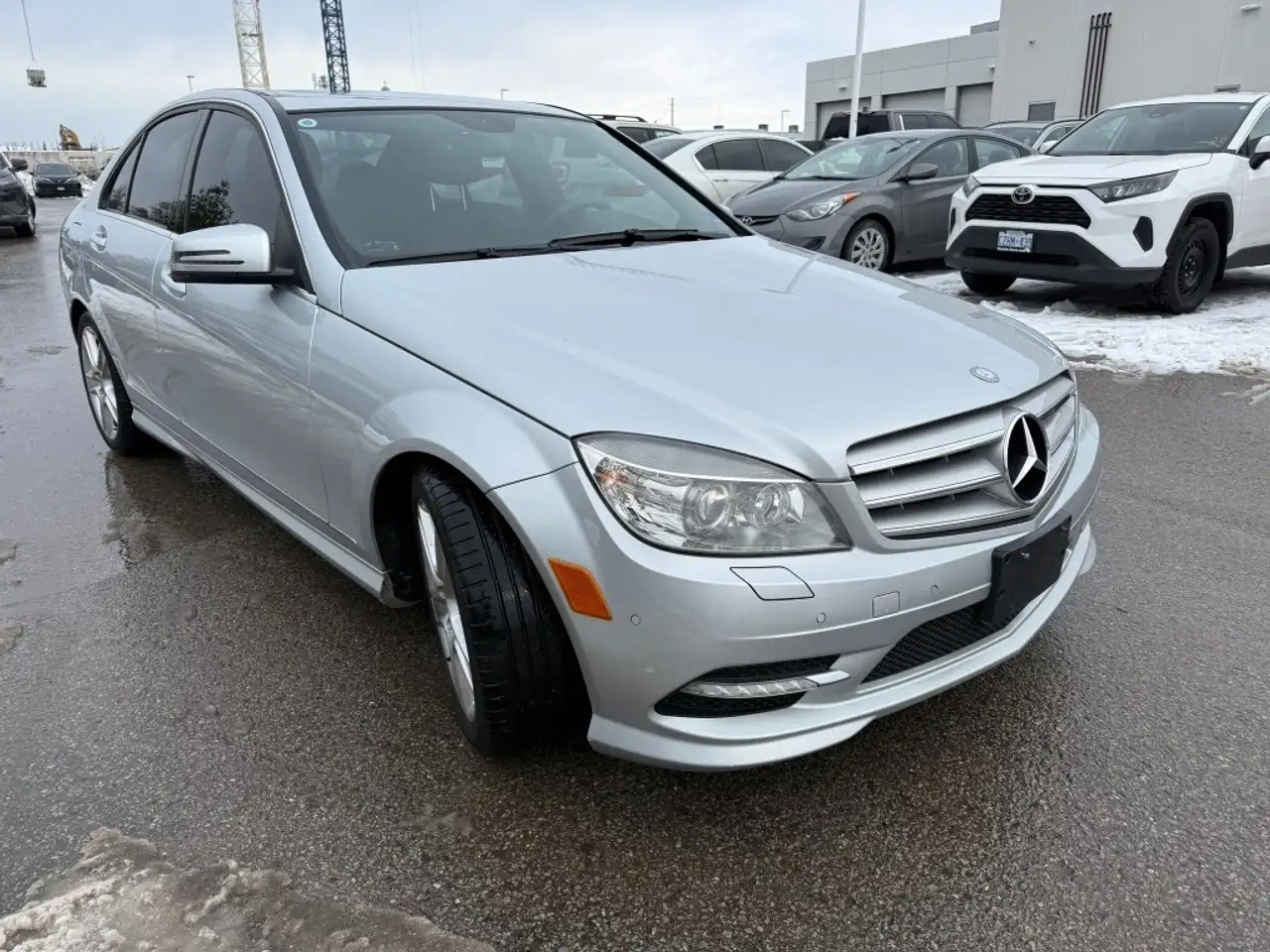 Mercedes-Benz C-Class снимка Mercedes-Benz C-Class