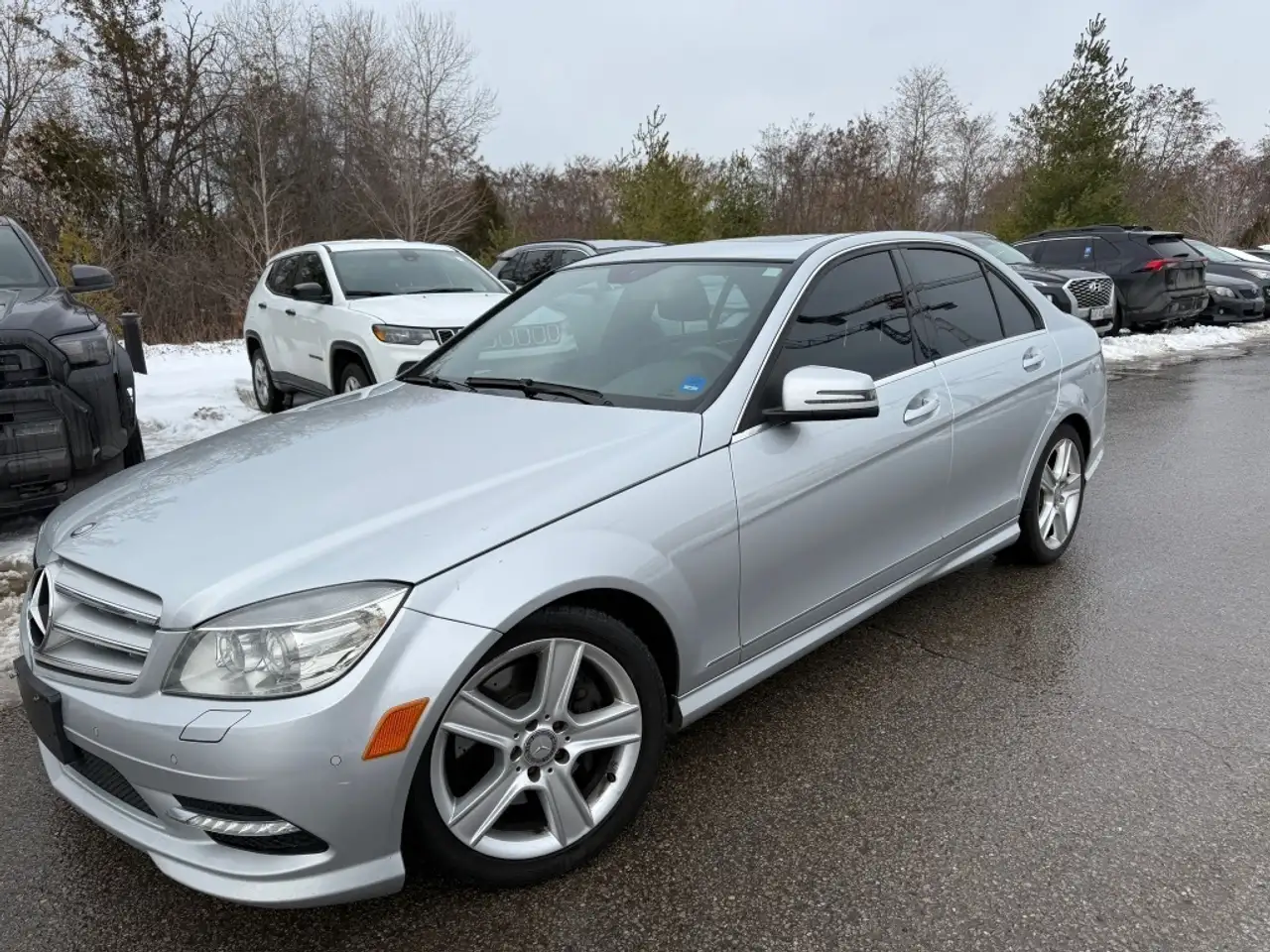 Mercedes-Benz C-Class снимка Mercedes-Benz C-Class