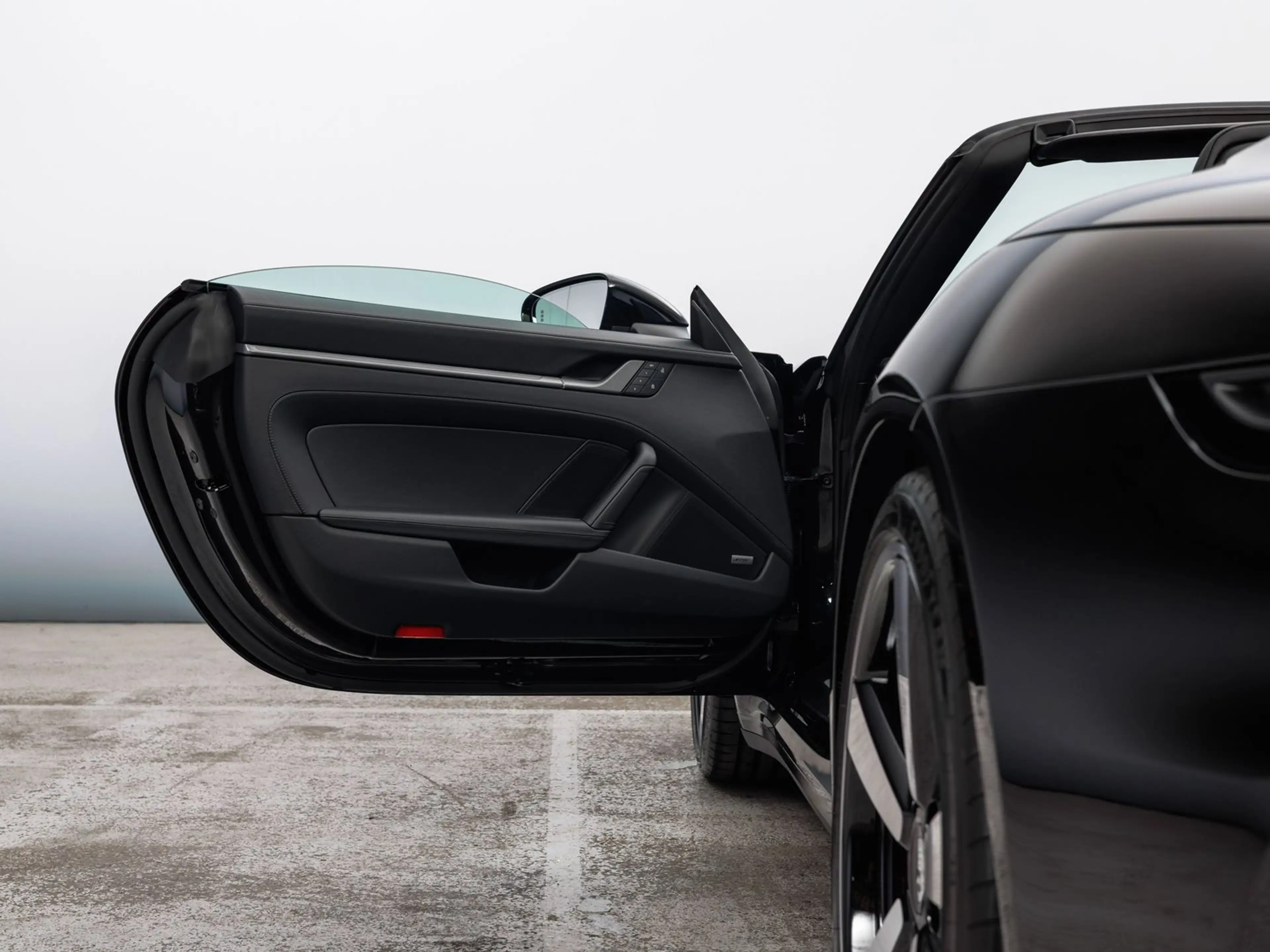 Porsche 911 Carrera S Cabriolet — photo 15