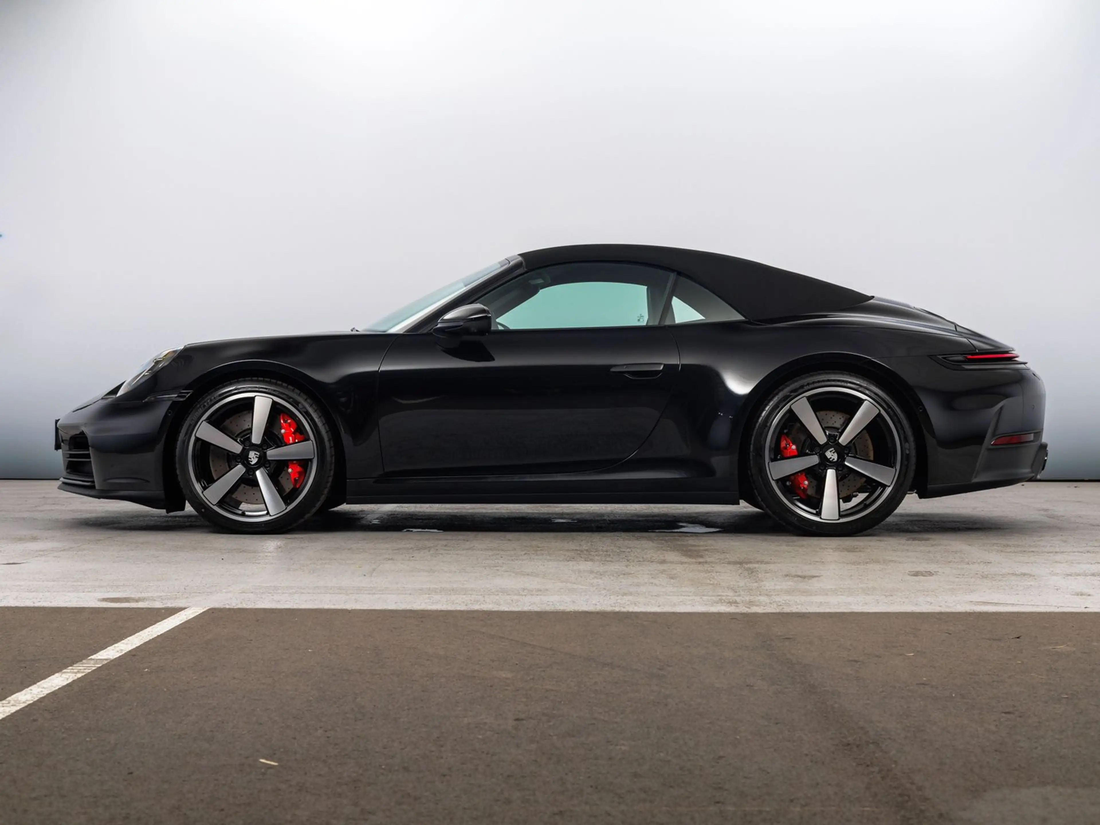 Porsche 911 Carrera S Cabriolet — photo 2