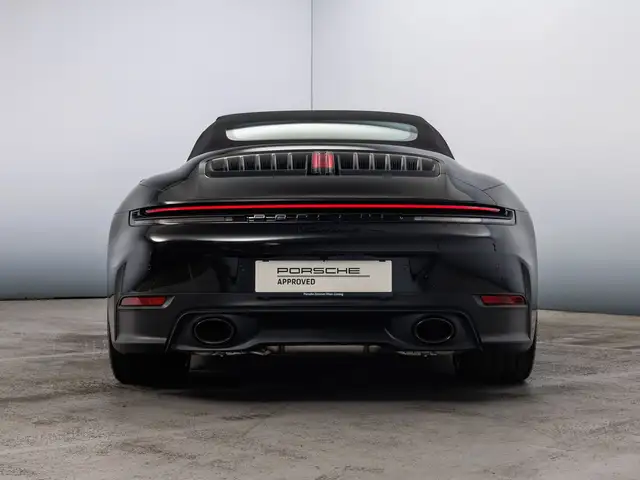 Porsche 911 view 14