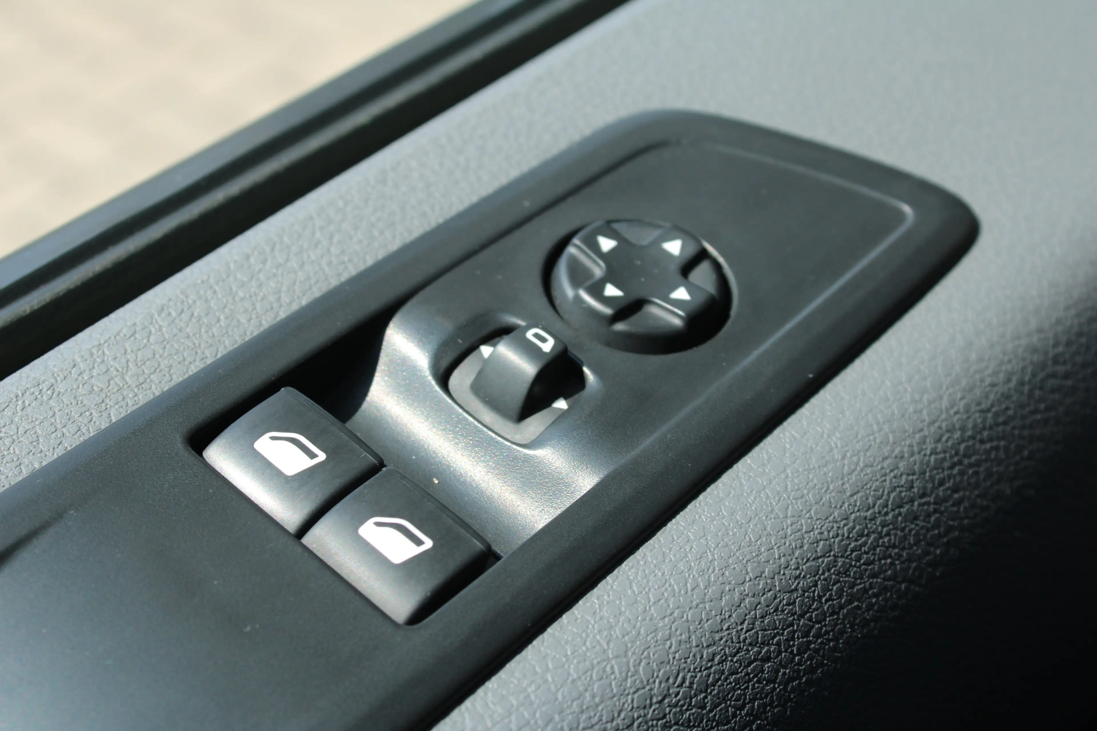 Peugeot e-Expert 75 kWh | CAMERA | BETIMMERING | SIDE + BACK BARS | — photo 15