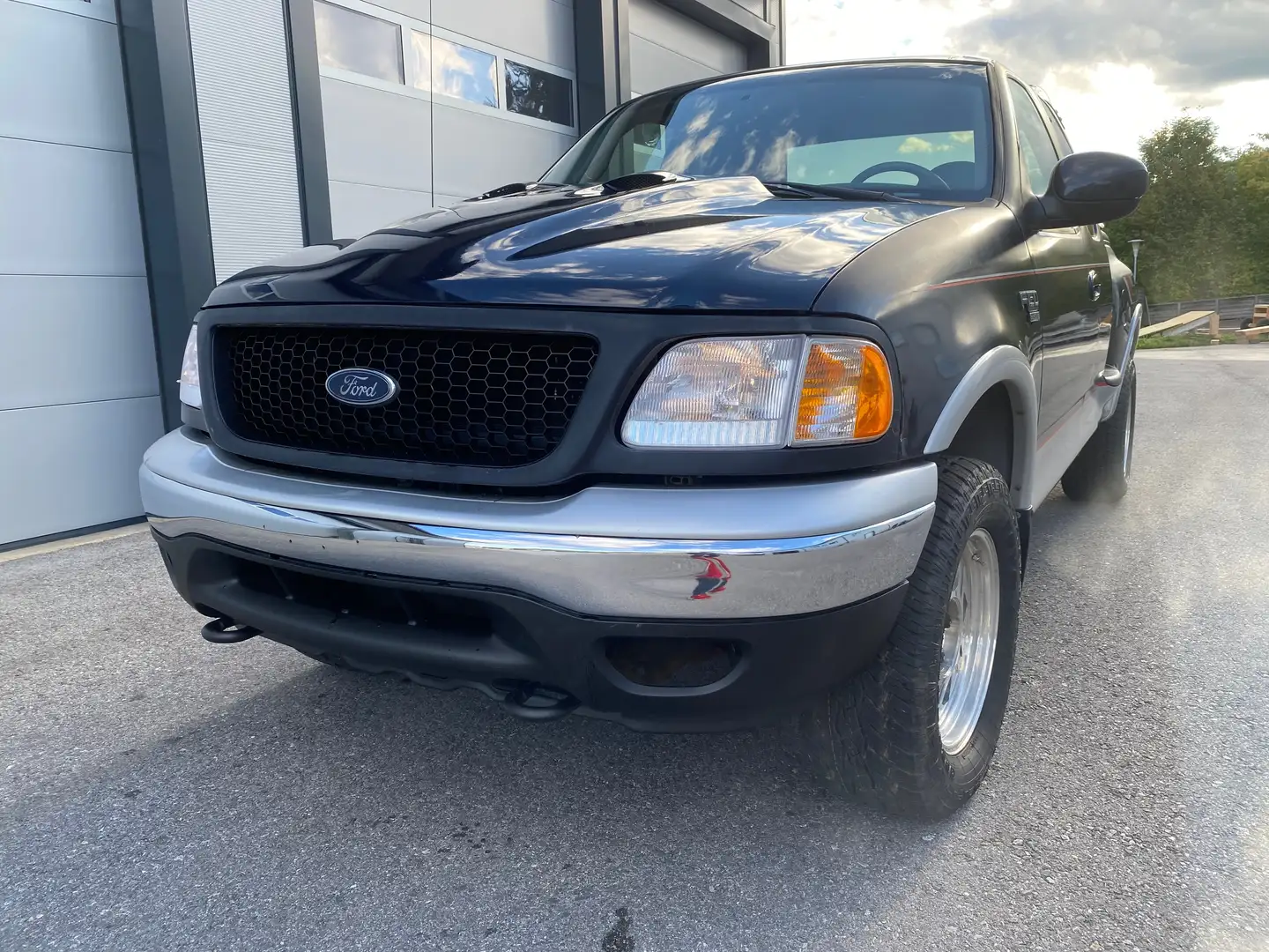 Ford F 150 V8 5,4L Triton Lariat 4x4 - 2