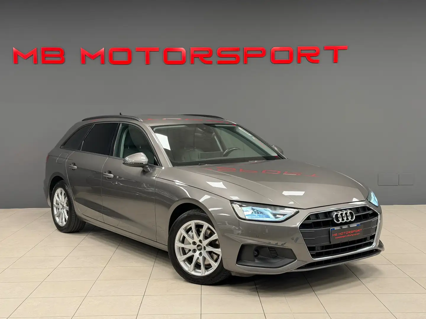 Audi A4 A4 Avant 40 2.0 tdi mhev Business 204cv s-tronic Gris - 1