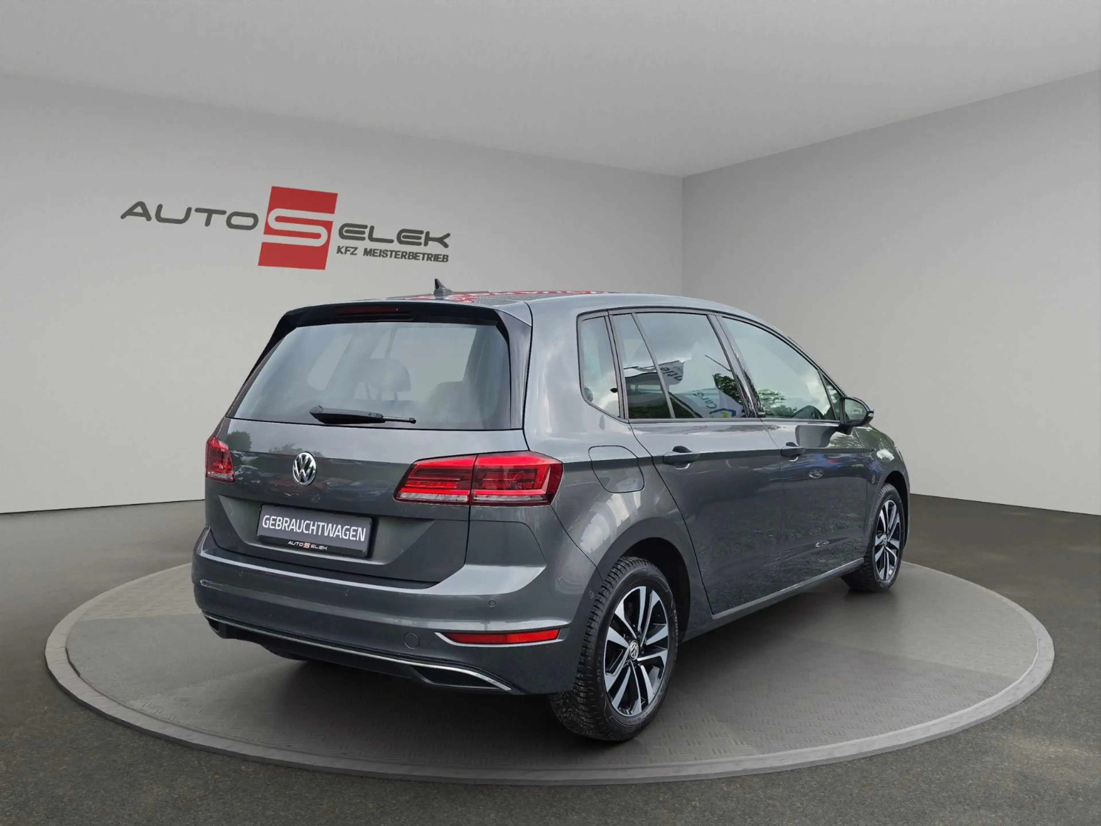 Volkswagen Golf Sportsvan VII IQ.DRIVE AHK NAVI SHZ — photo 5
