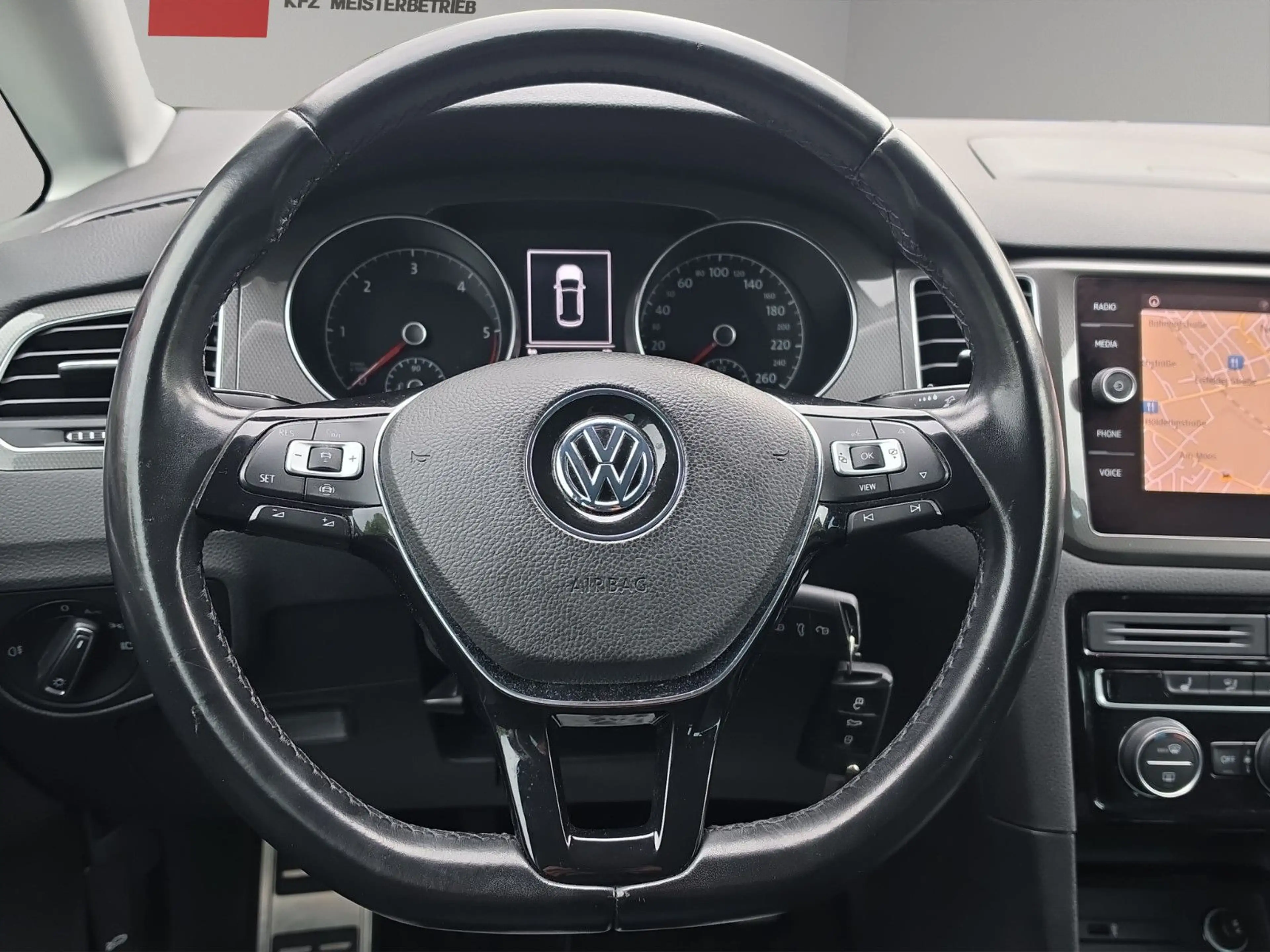 Volkswagen Golf Sportsvan VII IQ.DRIVE AHK NAVI SHZ — photo 10
