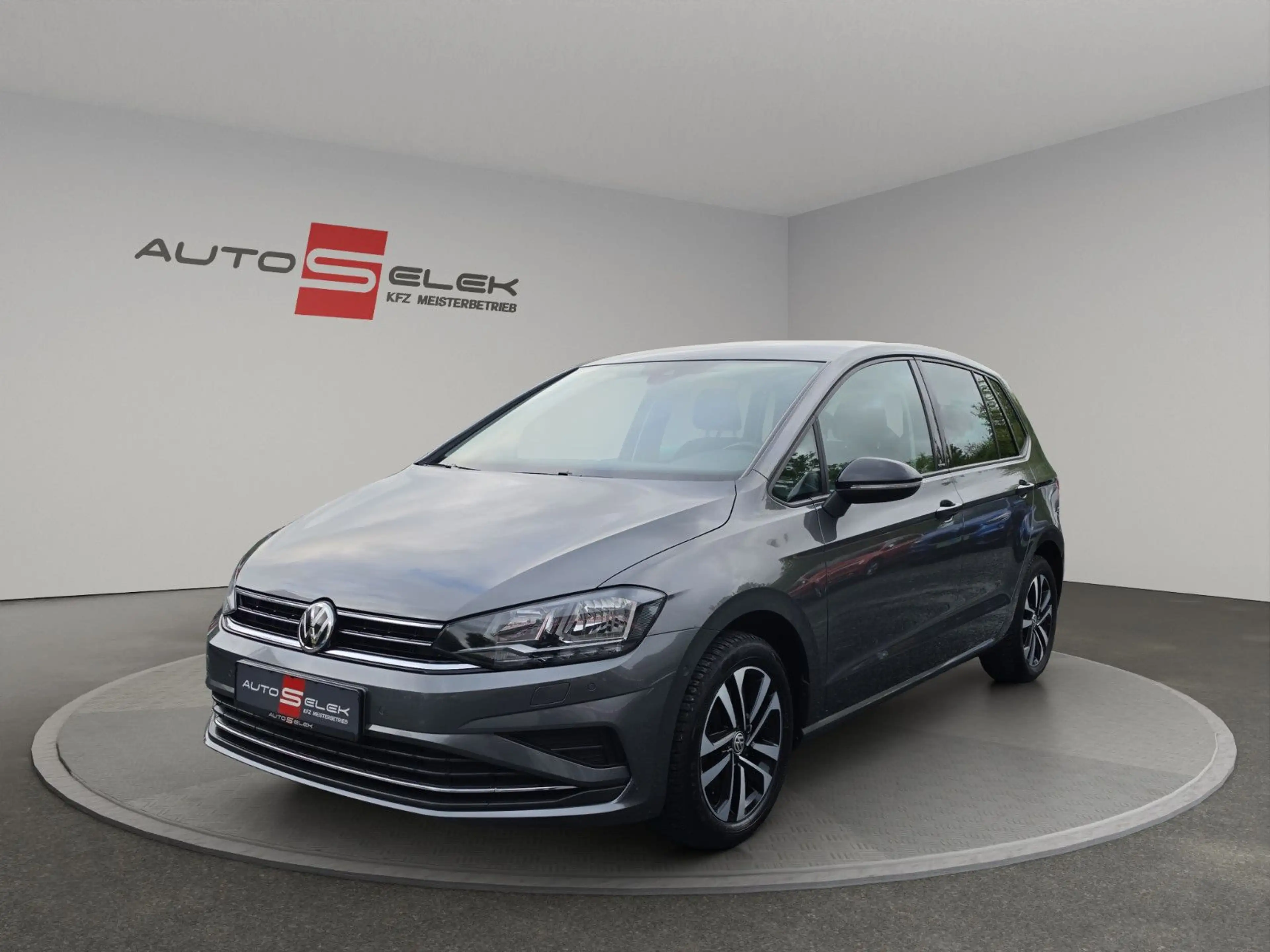 Volkswagen Golf Sportsvan VII IQ.DRIVE AHK NAVI SHZ