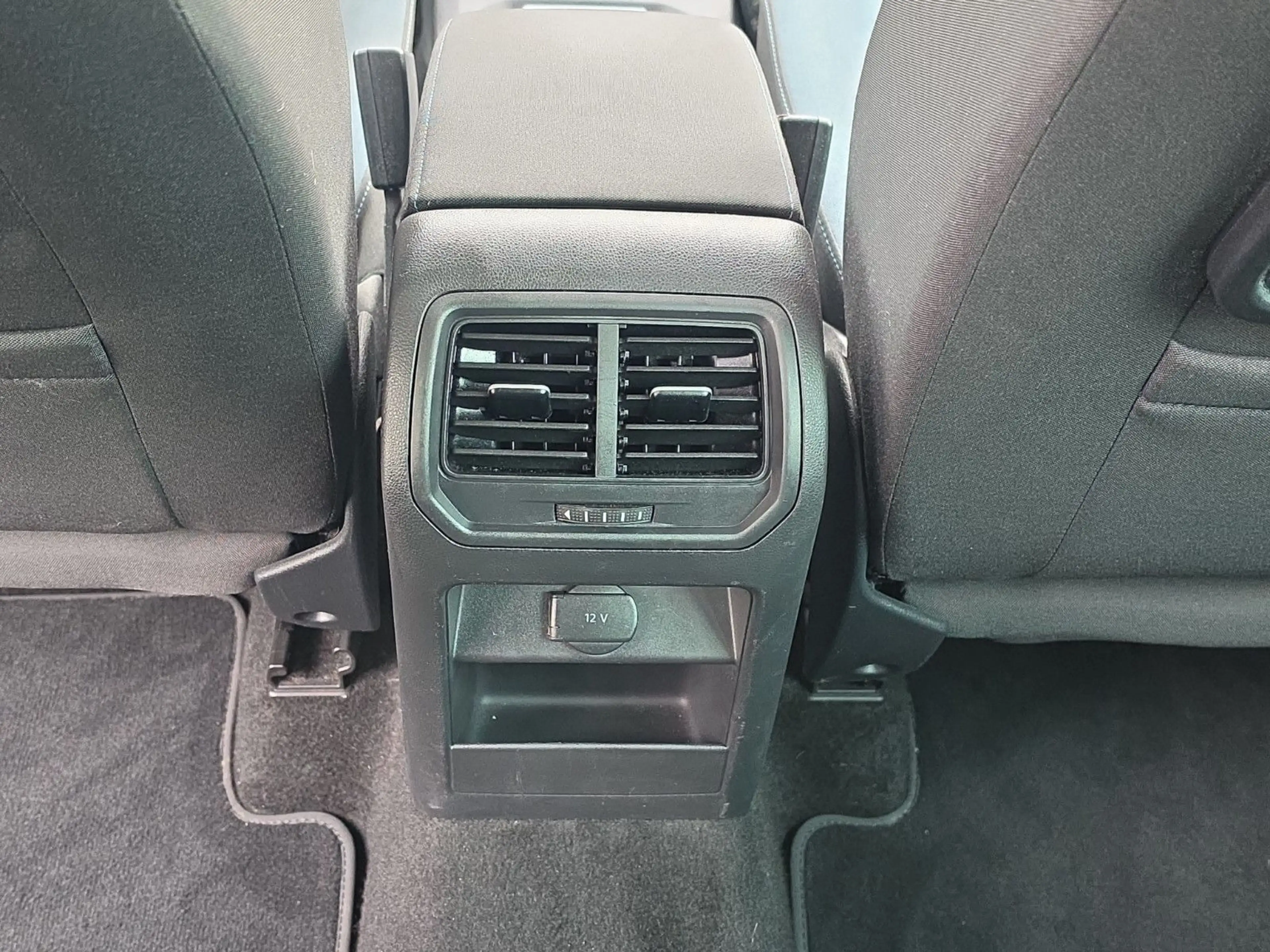 Volkswagen Golf Sportsvan VII IQ.DRIVE AHK NAVI SHZ — photo 15