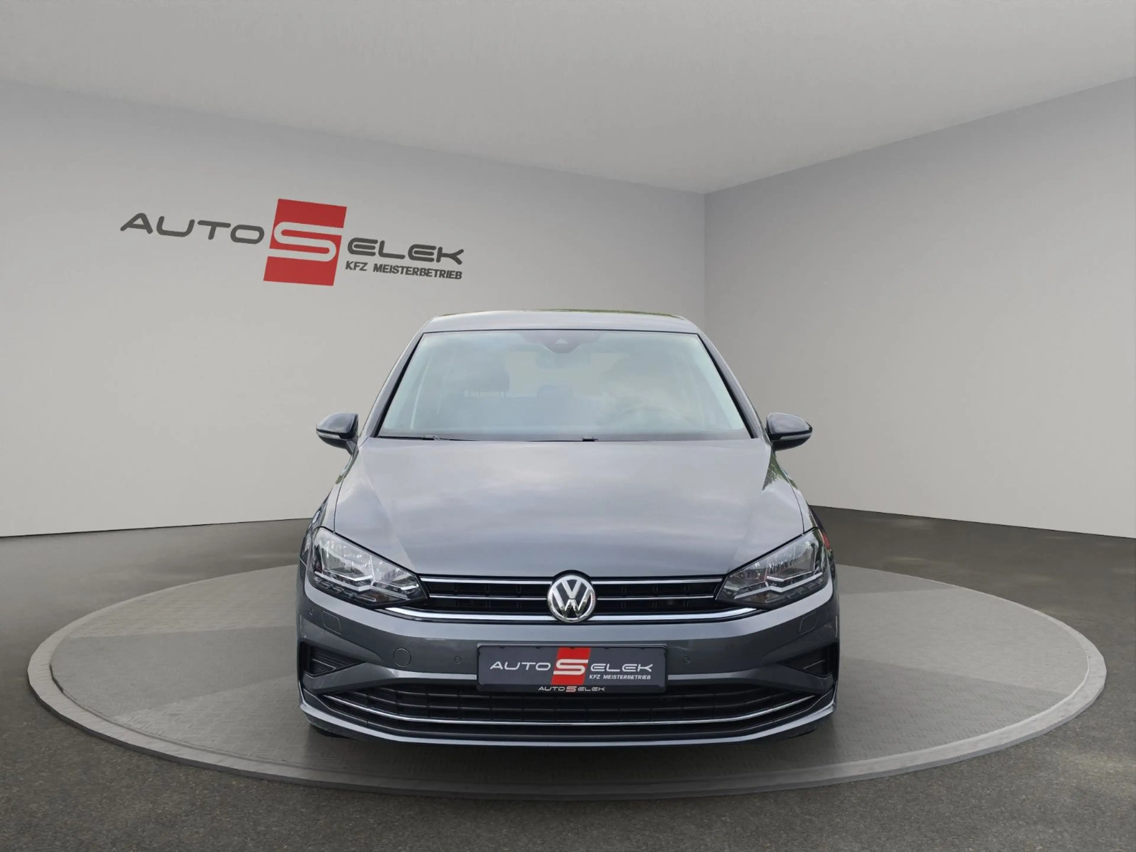 Volkswagen Golf Sportsvan VII IQ.DRIVE AHK NAVI SHZ — photo 8