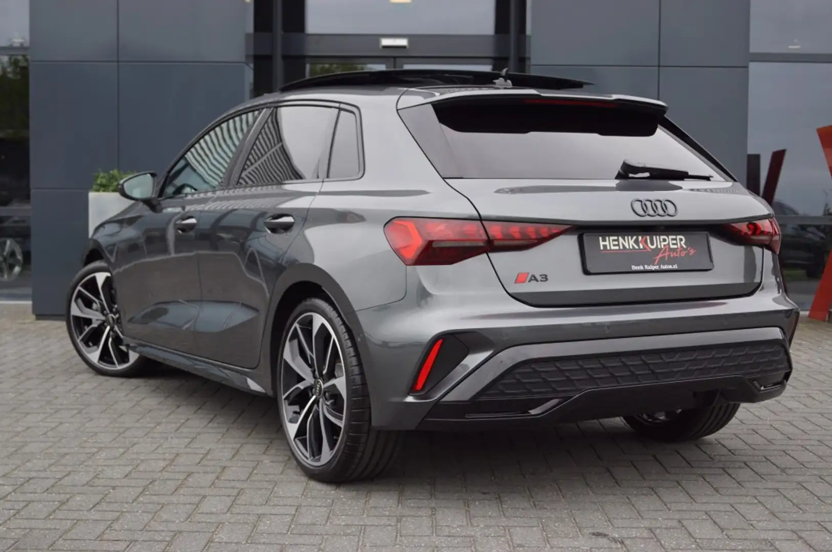 Audi A3 Sportback 35 TFSI S-Tronic S-Line facelift/ Leer r Gris - 2