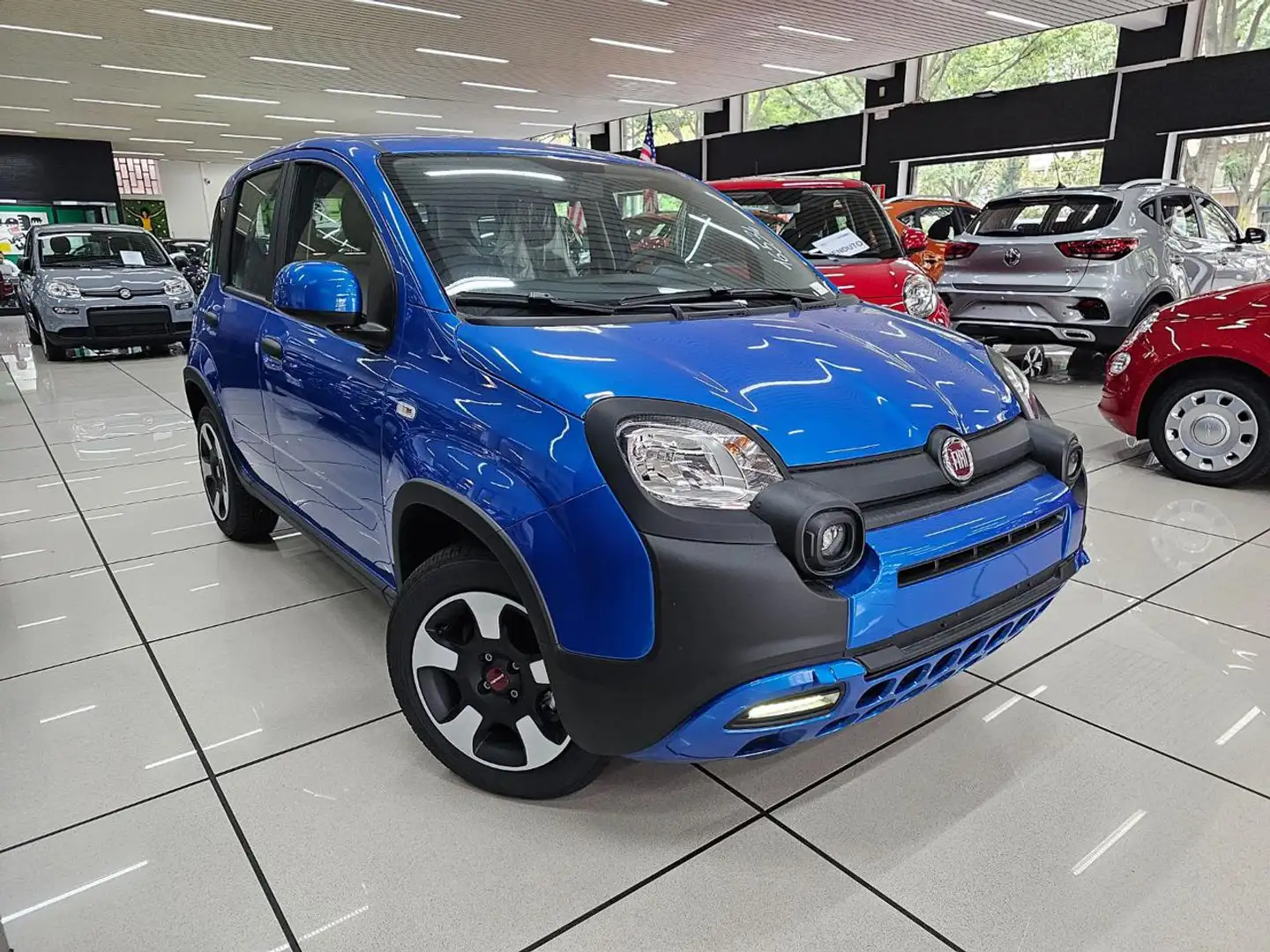 Fiat Panda 1.0 FireFly S&S Hybrid City Cross Blauw - 1