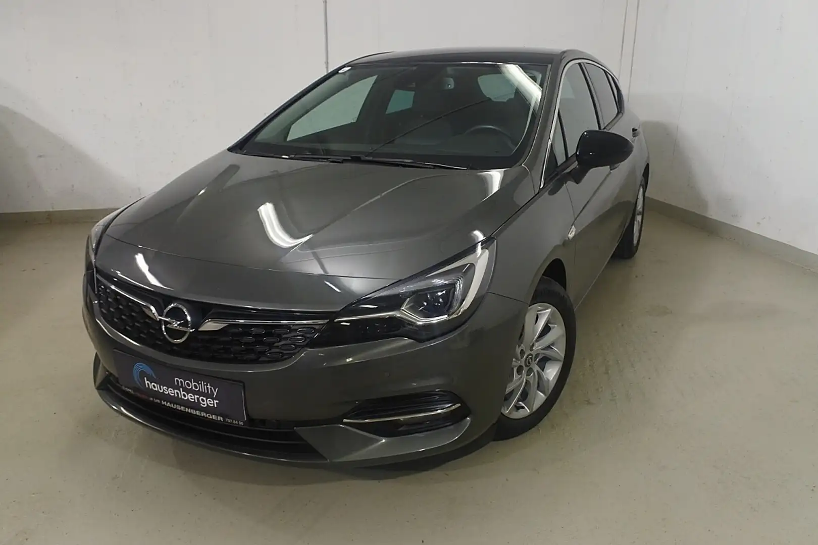 Opel Astra 1,2 Turbo Business Edition Grau - 1
