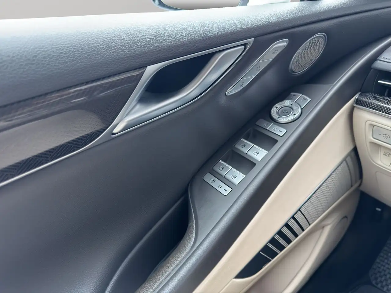Genesis G80 fotografie Genesis G80