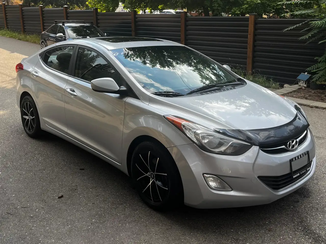 Hyundai ELANTRA fotografie Hyundai ELANTRA