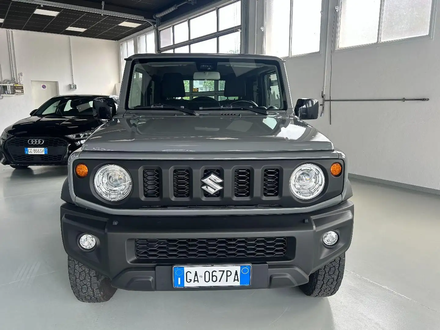 Suzuki Jimny 1.5 Top Allgrip 4WD Gris - 2