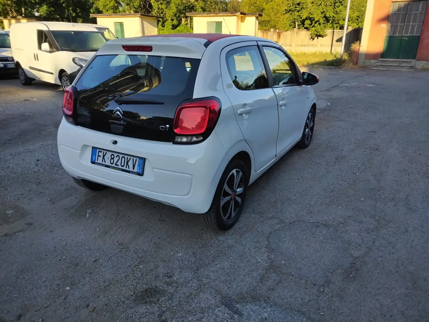 Citroen C1 Airscape 5p 1.2 puretech Shine - 2