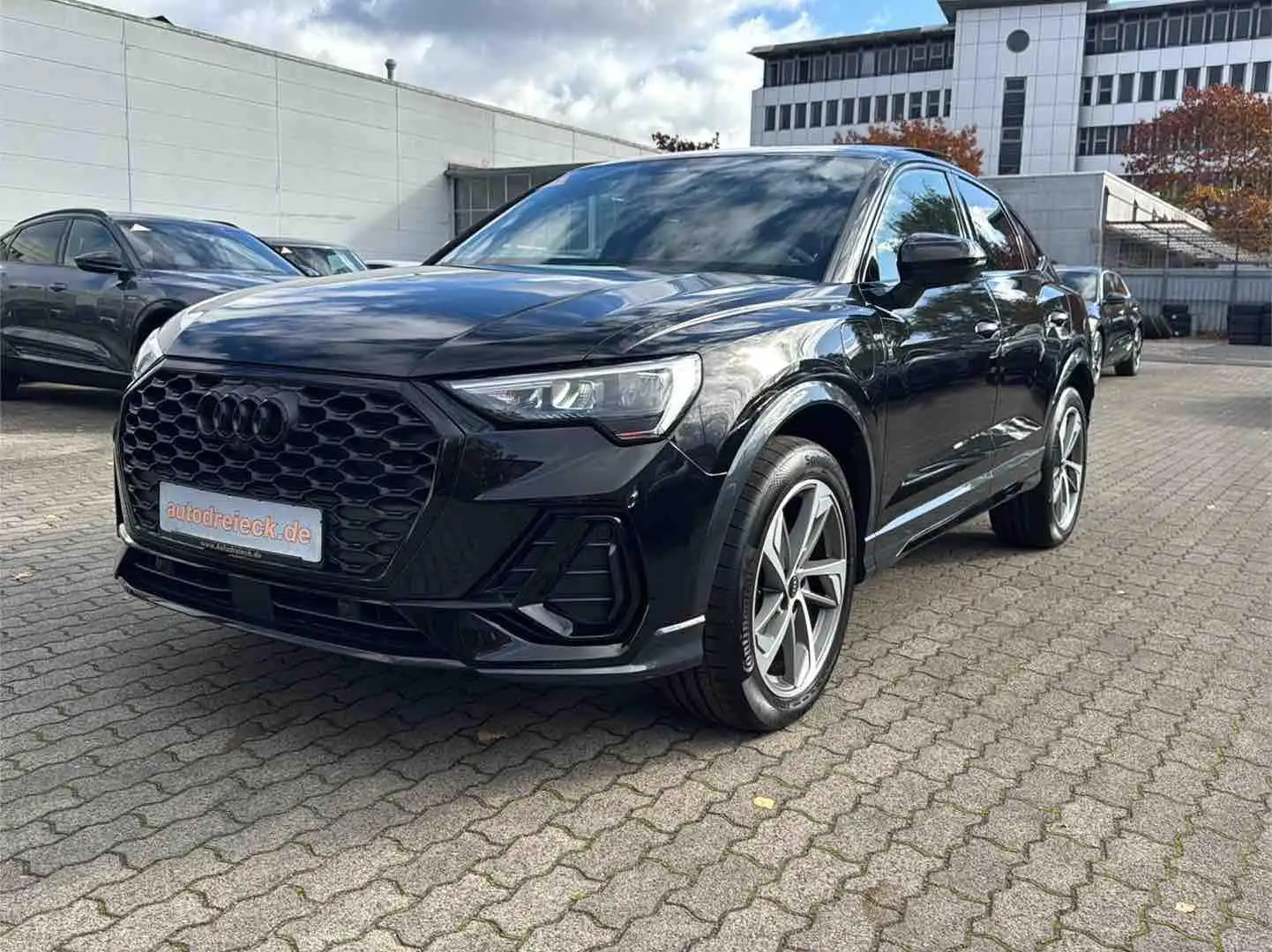 Audi Q3 Sportback 45 TFSIe 2x S line ACC PANO 360° Noir - 1