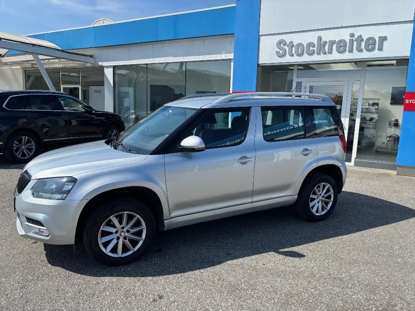 Skoda Yeti 2,0 TDI SCR 4x4 Ambition*PDC *AHK*TEMPO*FREISPR... Silber - 2